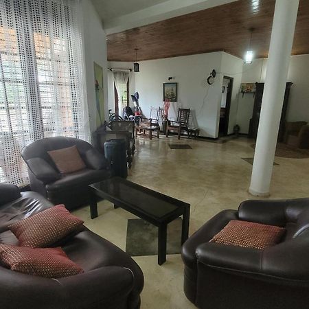 Villa Sea Sprays Hikkaduwa Extérieur photo