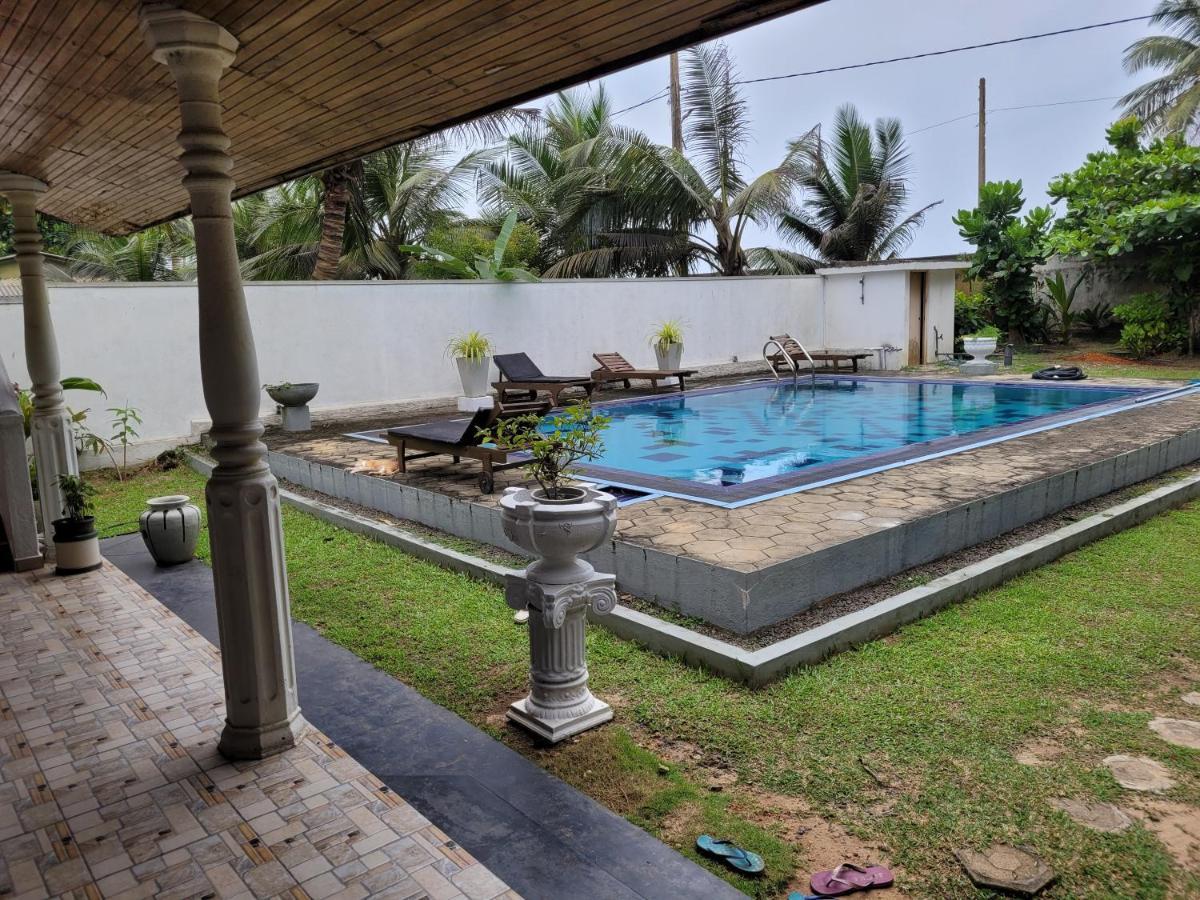 Villa Sea Sprays Hikkaduwa Extérieur photo