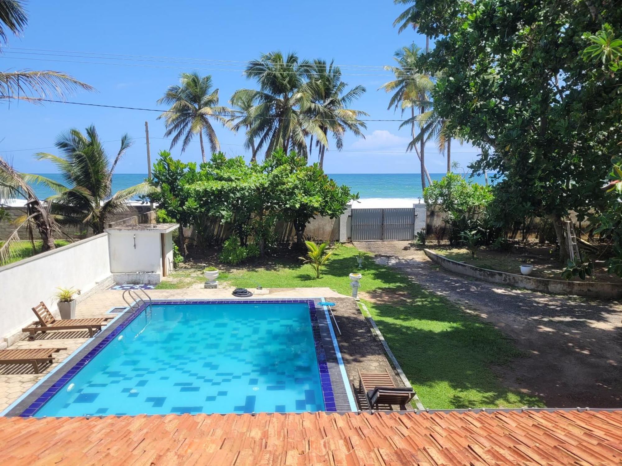 Villa Sea Sprays Hikkaduwa Extérieur photo