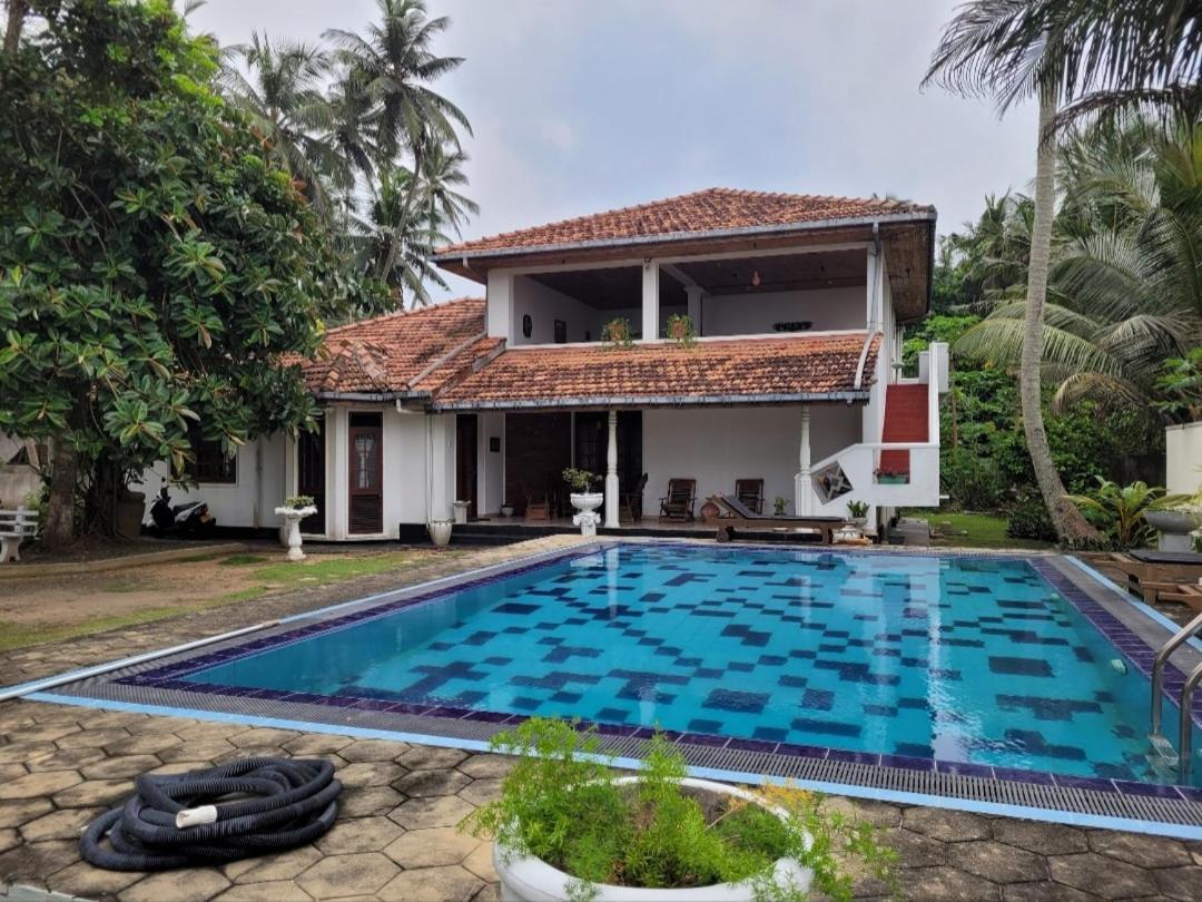 Villa Sea Sprays Hikkaduwa Extérieur photo