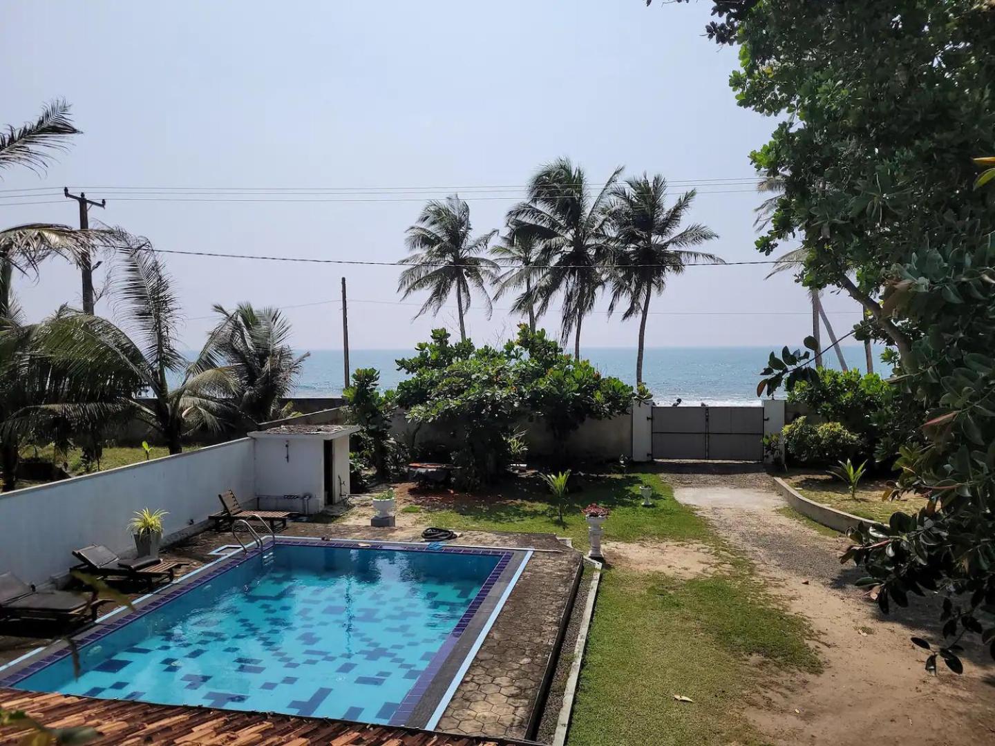 Villa Sea Sprays Hikkaduwa Extérieur photo