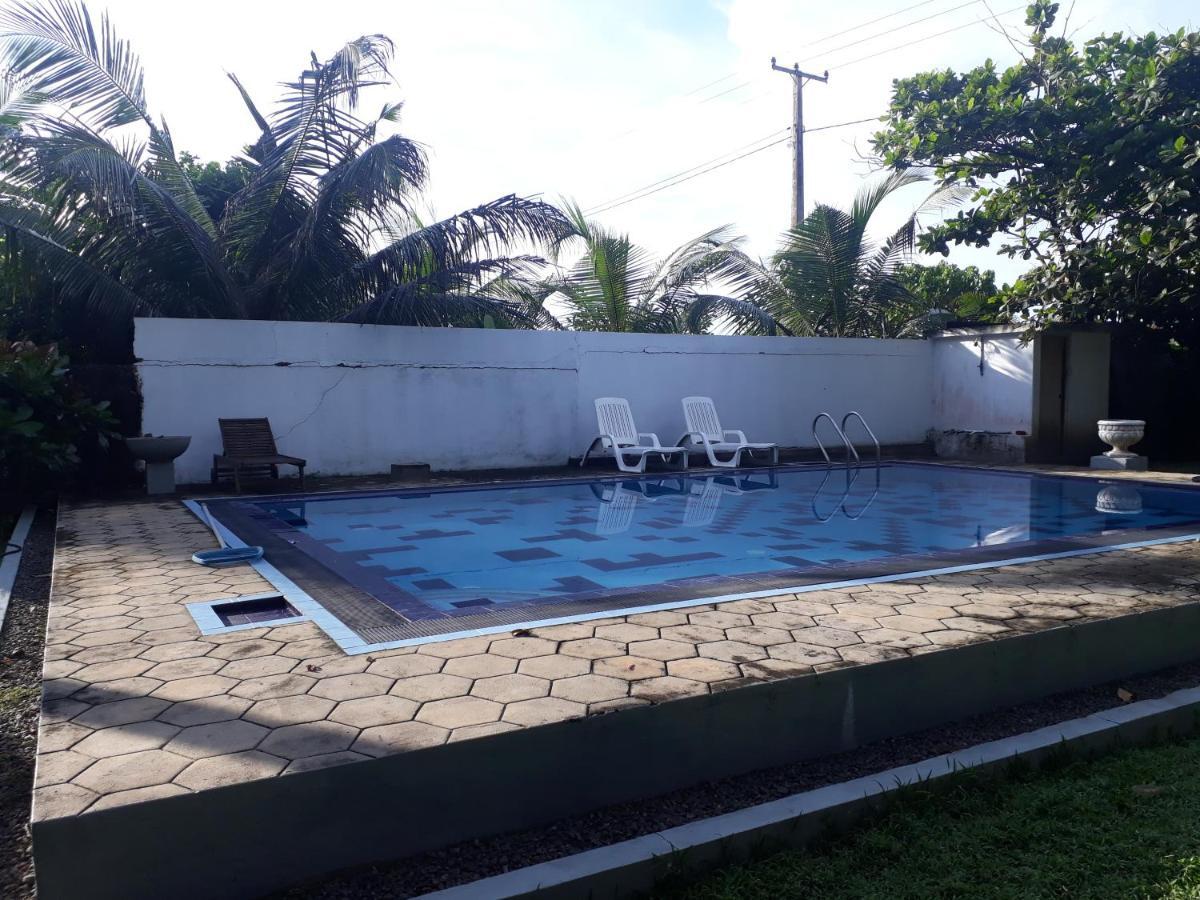 Villa Sea Sprays Hikkaduwa Extérieur photo