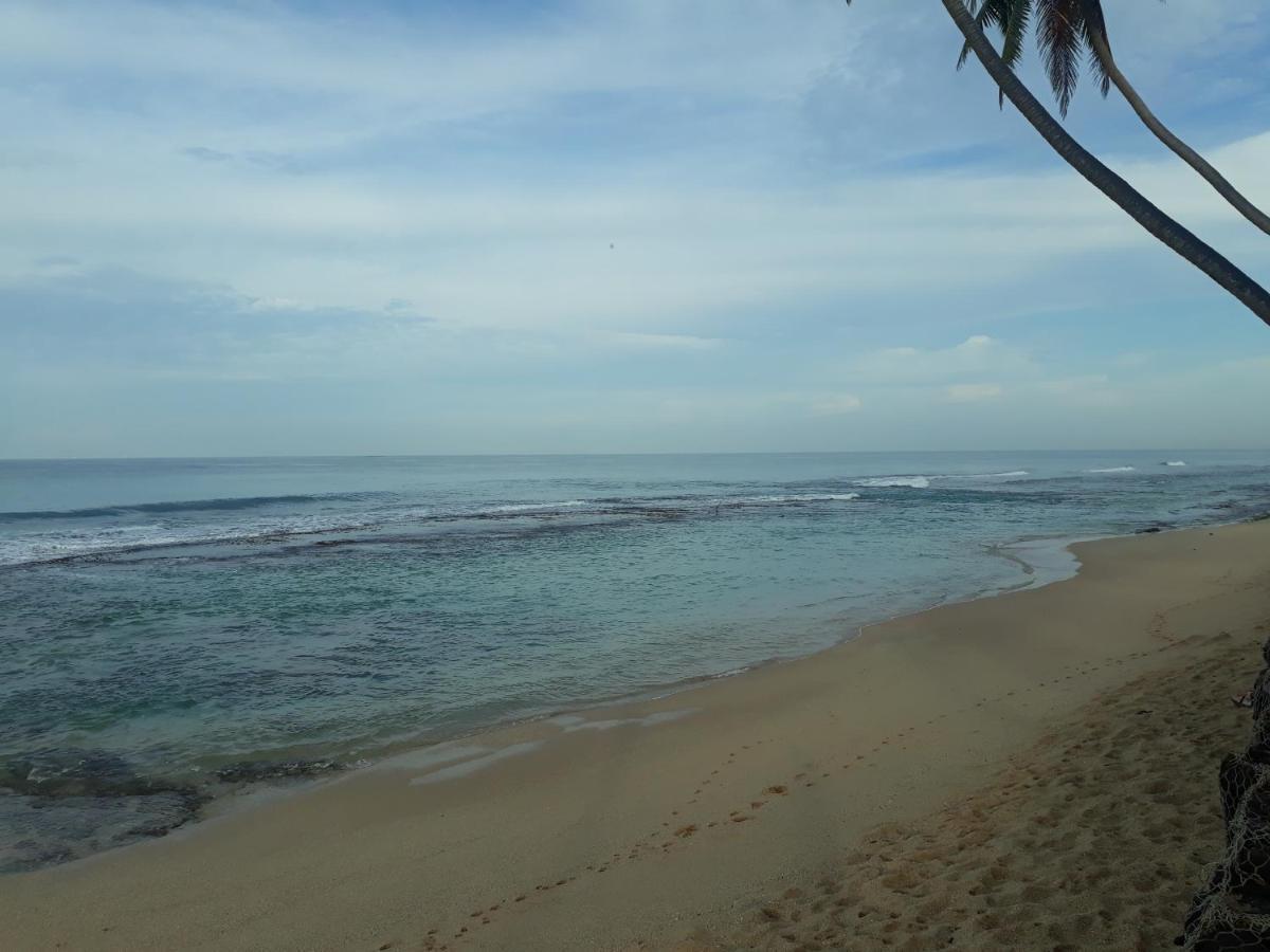 Villa Sea Sprays Hikkaduwa Extérieur photo